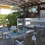 Apartman 2-room Near With 2 Pools - Luna *
