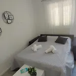 2-room Near With 2 Pools - Luna Apartman *