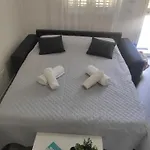 Apartman 2-room Near With 2 Pools - Luna *