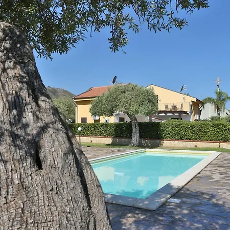 2-room Near Cefalu With 2 Pools - Luna Apartment